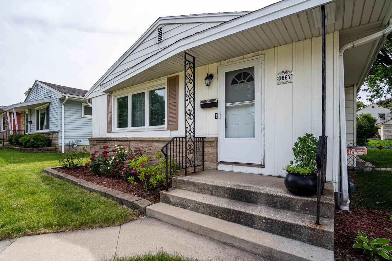 3867 North 99 STREET