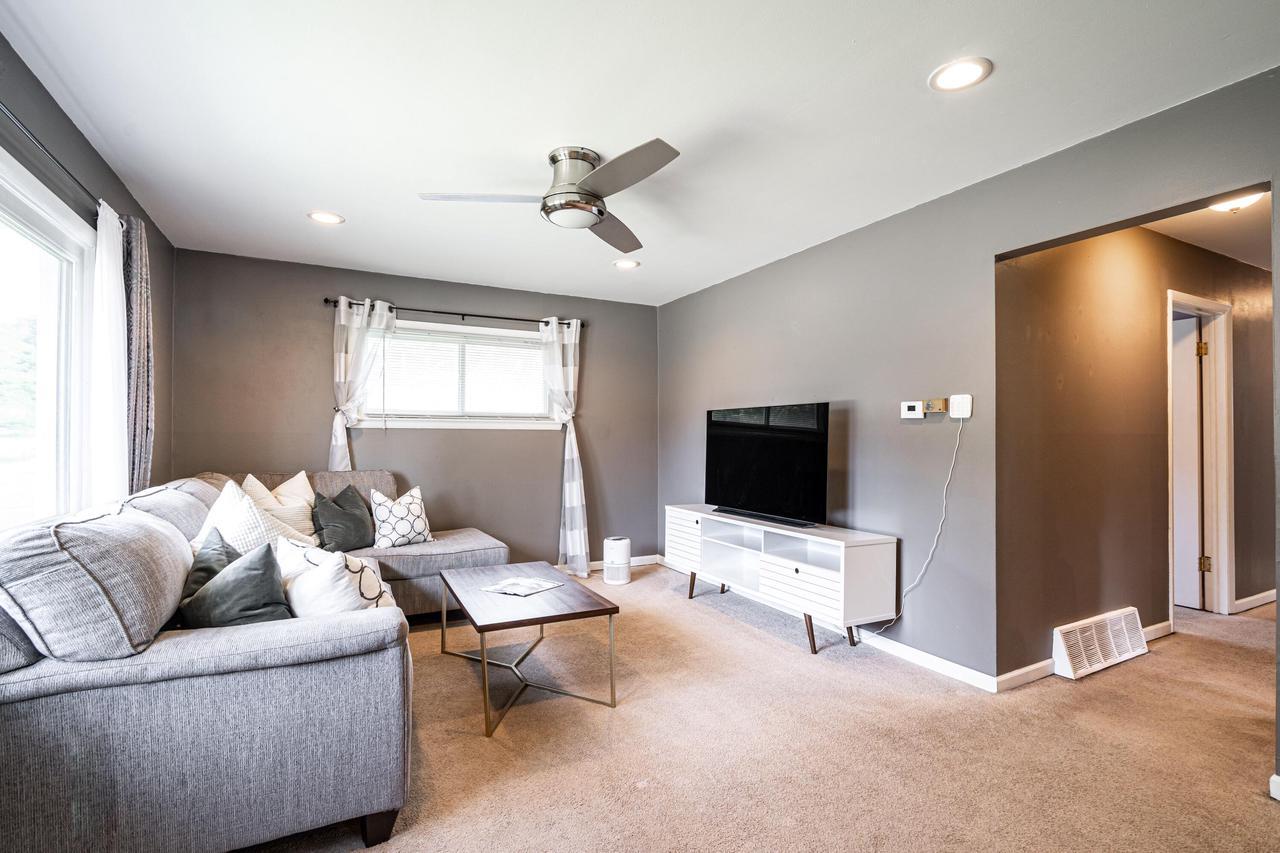 3867 North 99 STREET