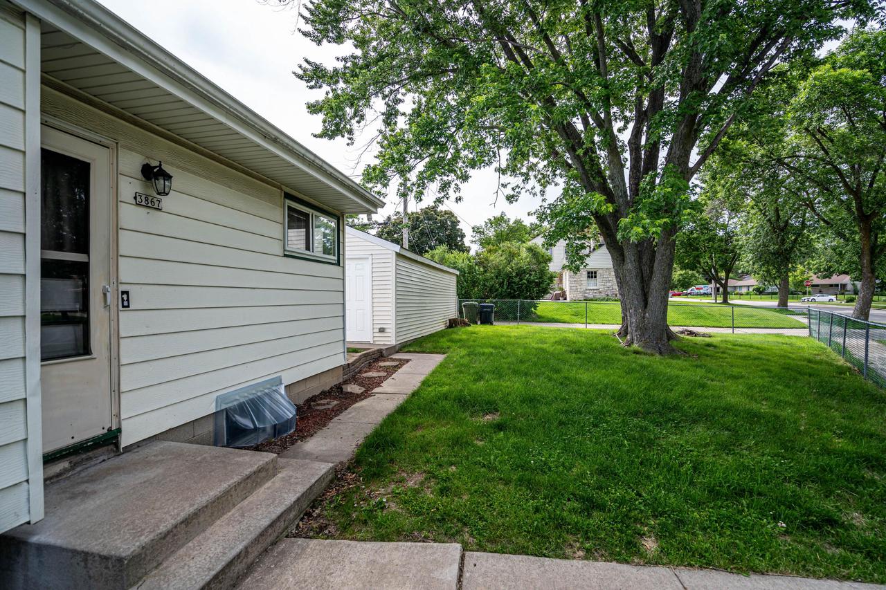 3867 North 99 STREET