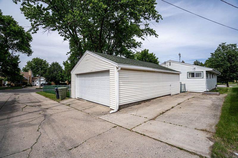 3867 North 99 STREET