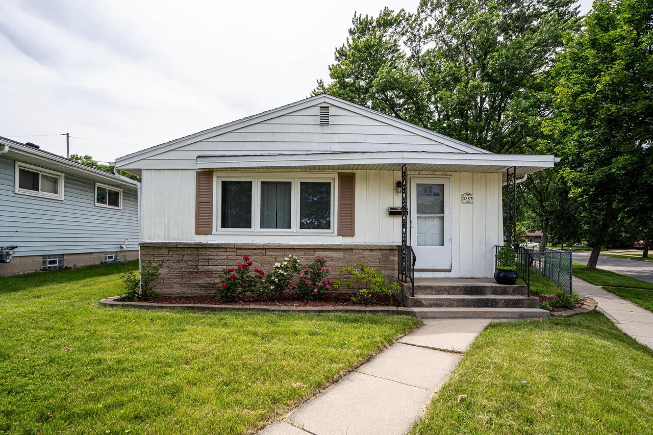 3867 North 99 STREET