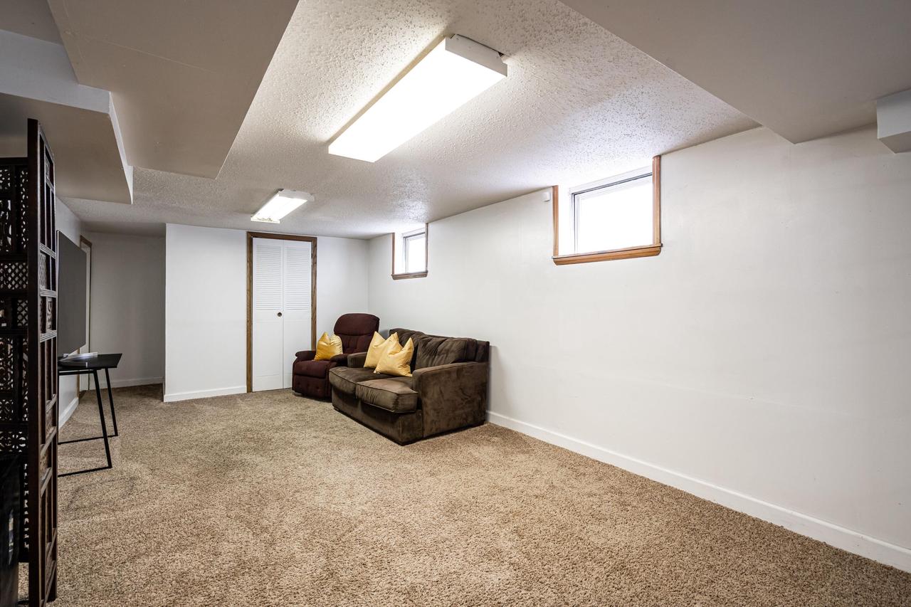 3867 North 99 STREET