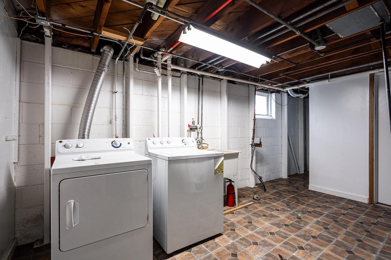 3867 North 99 STREET