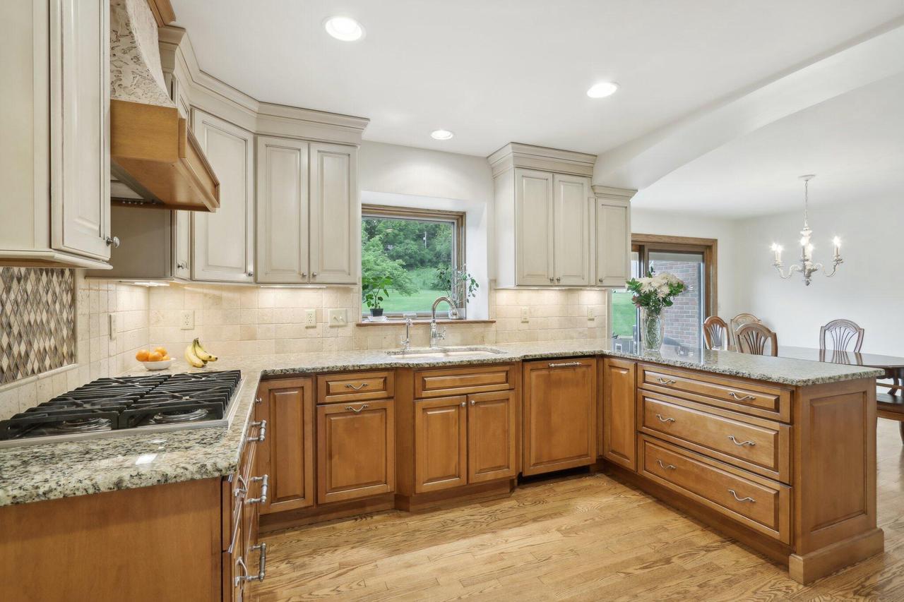 N8W29926 Woodcrest DRIVE