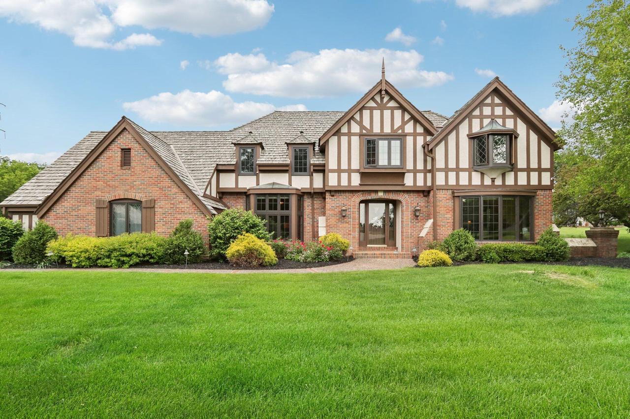 N8W29926 Woodcrest DRIVE