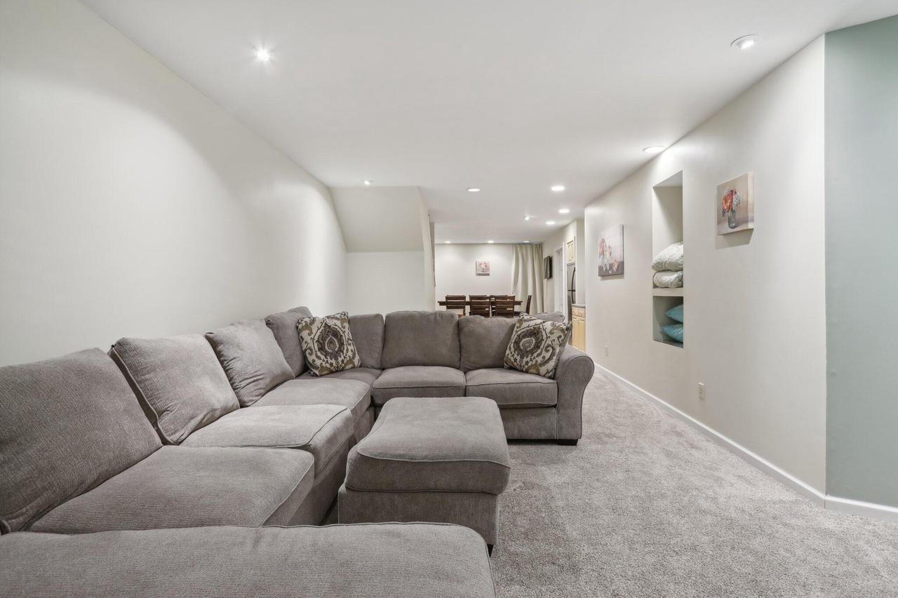 N8W29926 Woodcrest DRIVE