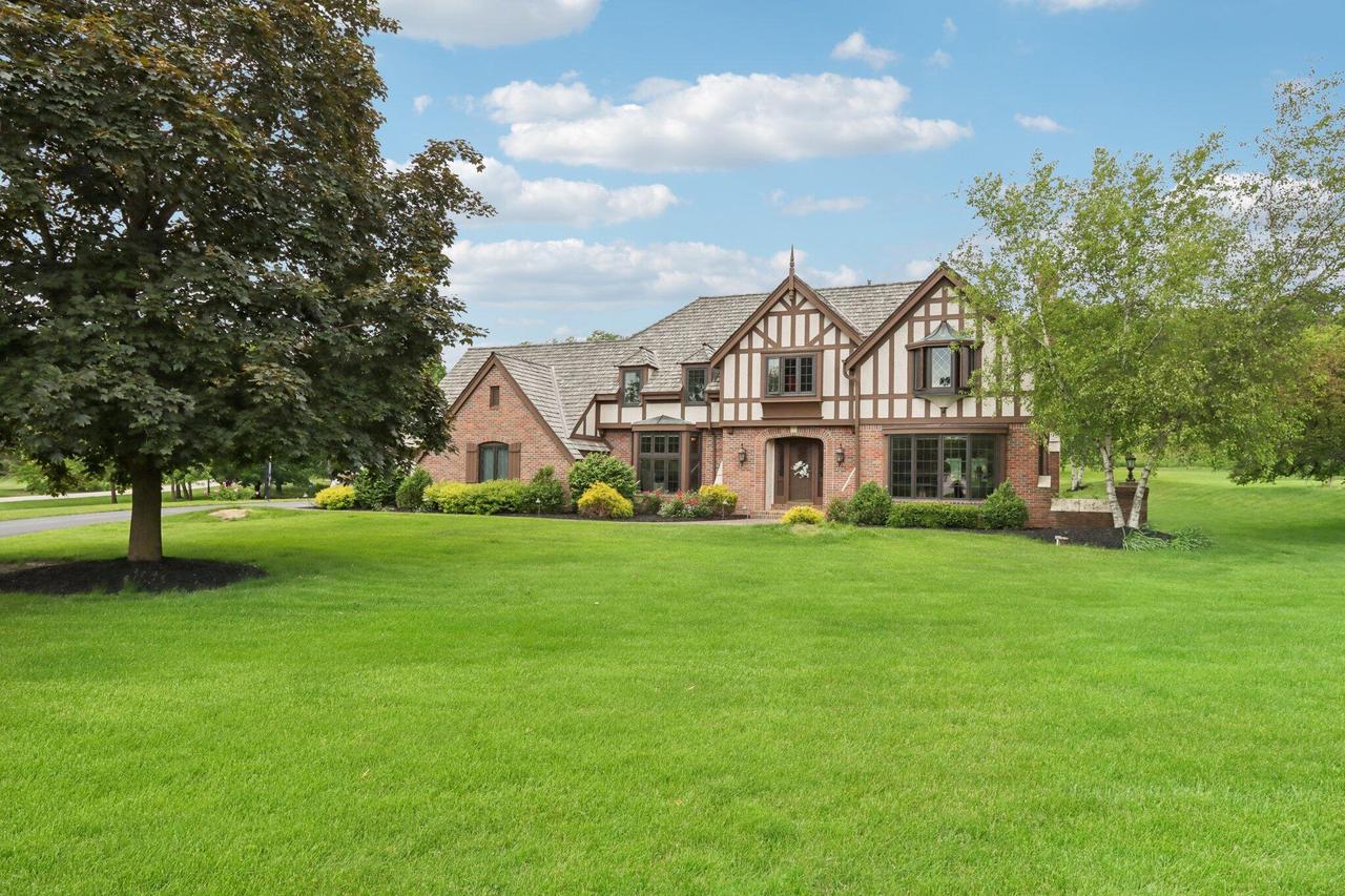 N8W29926 Woodcrest DRIVE