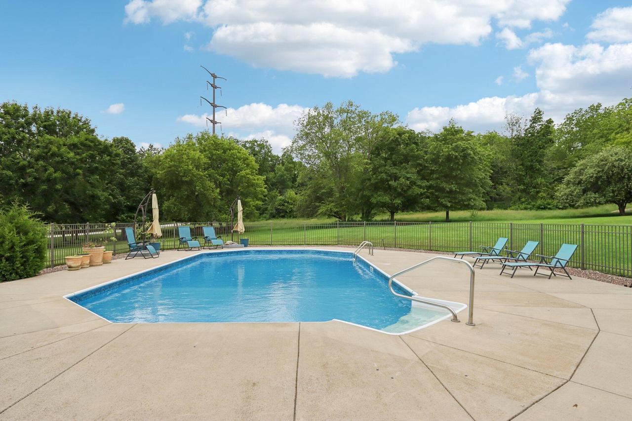 N8W29926 Woodcrest DRIVE