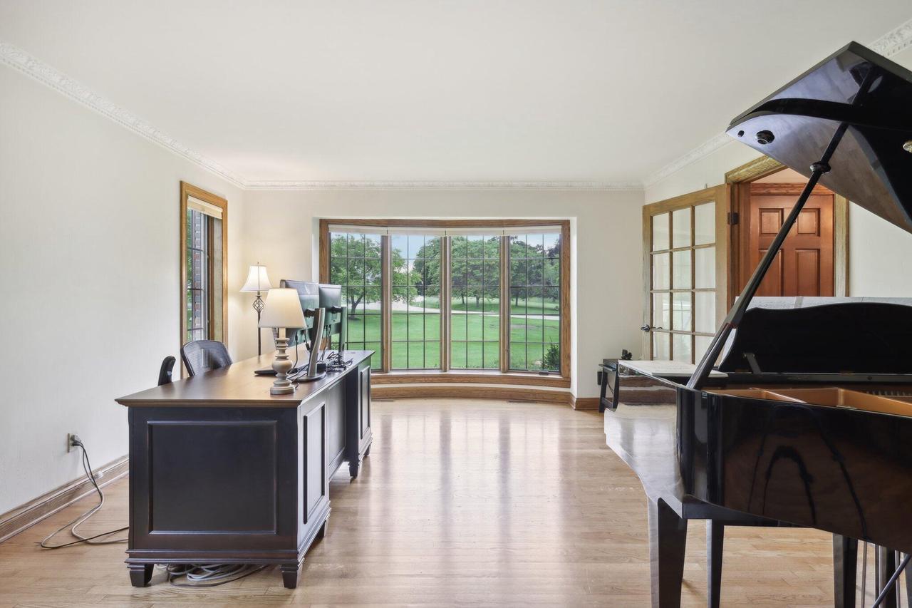 N8W29926 Woodcrest DRIVE