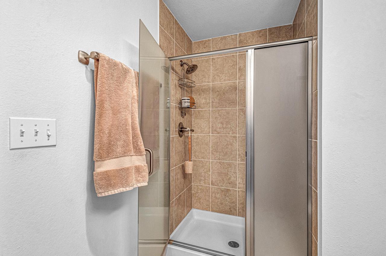 106 West Seeboth STREET 512