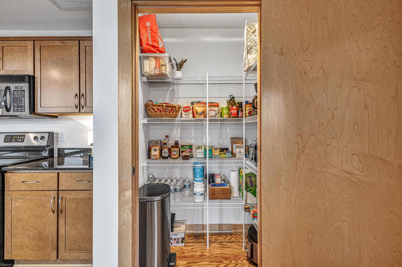 106 West Seeboth STREET 512