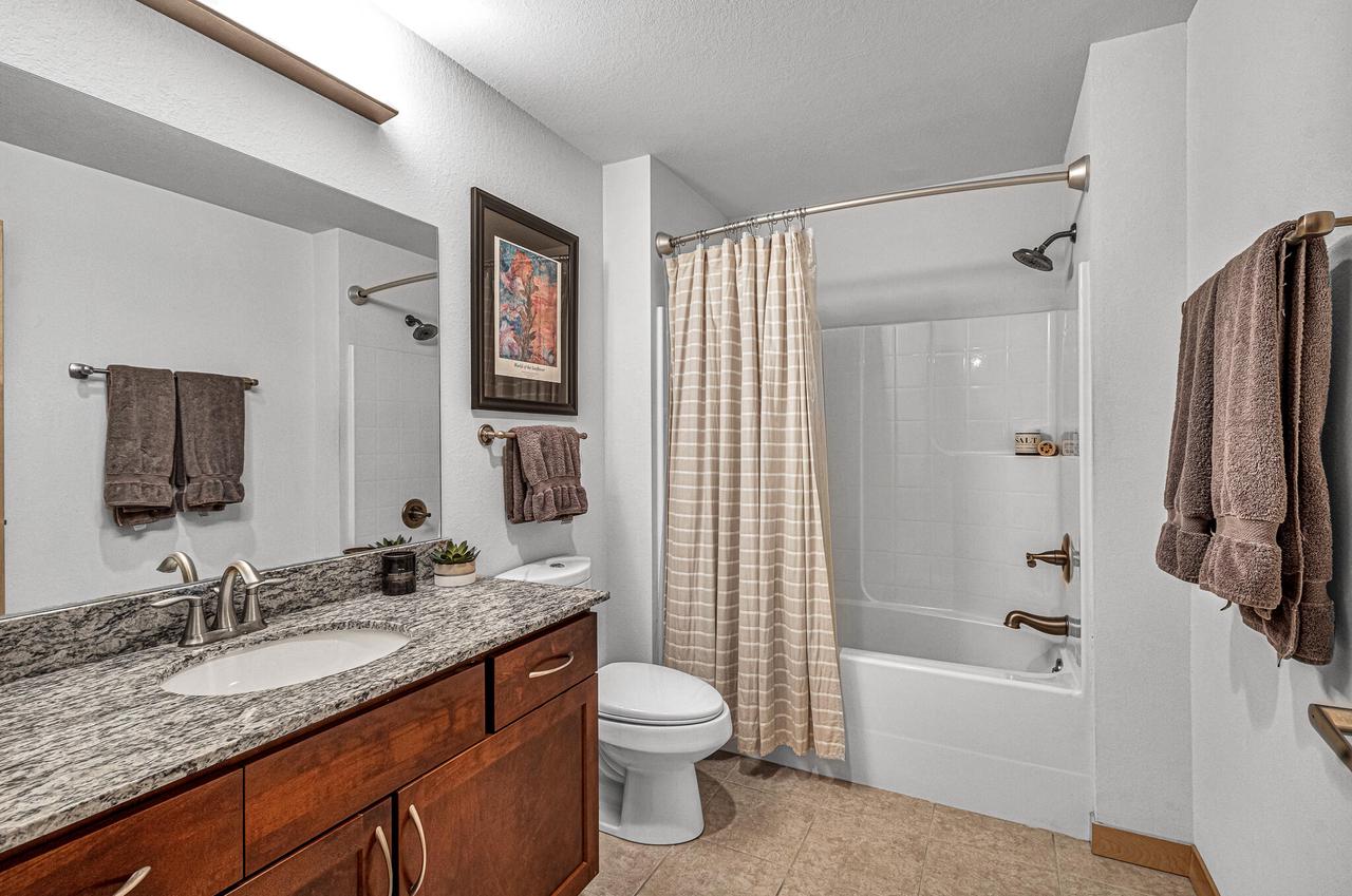 106 West Seeboth STREET 512