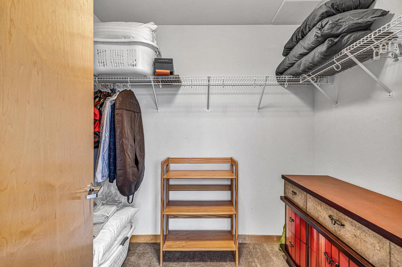 106 West Seeboth STREET 512