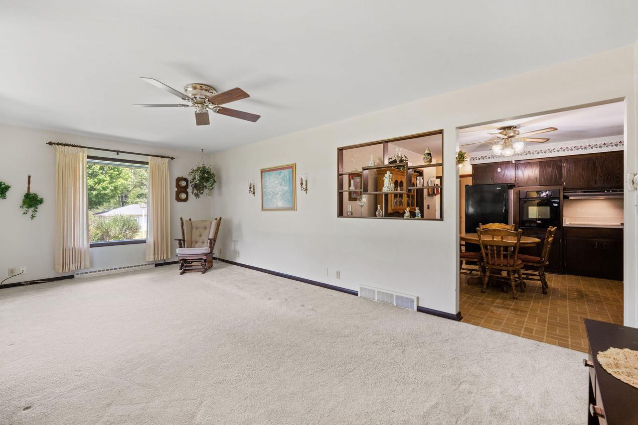 6396 County Highway M