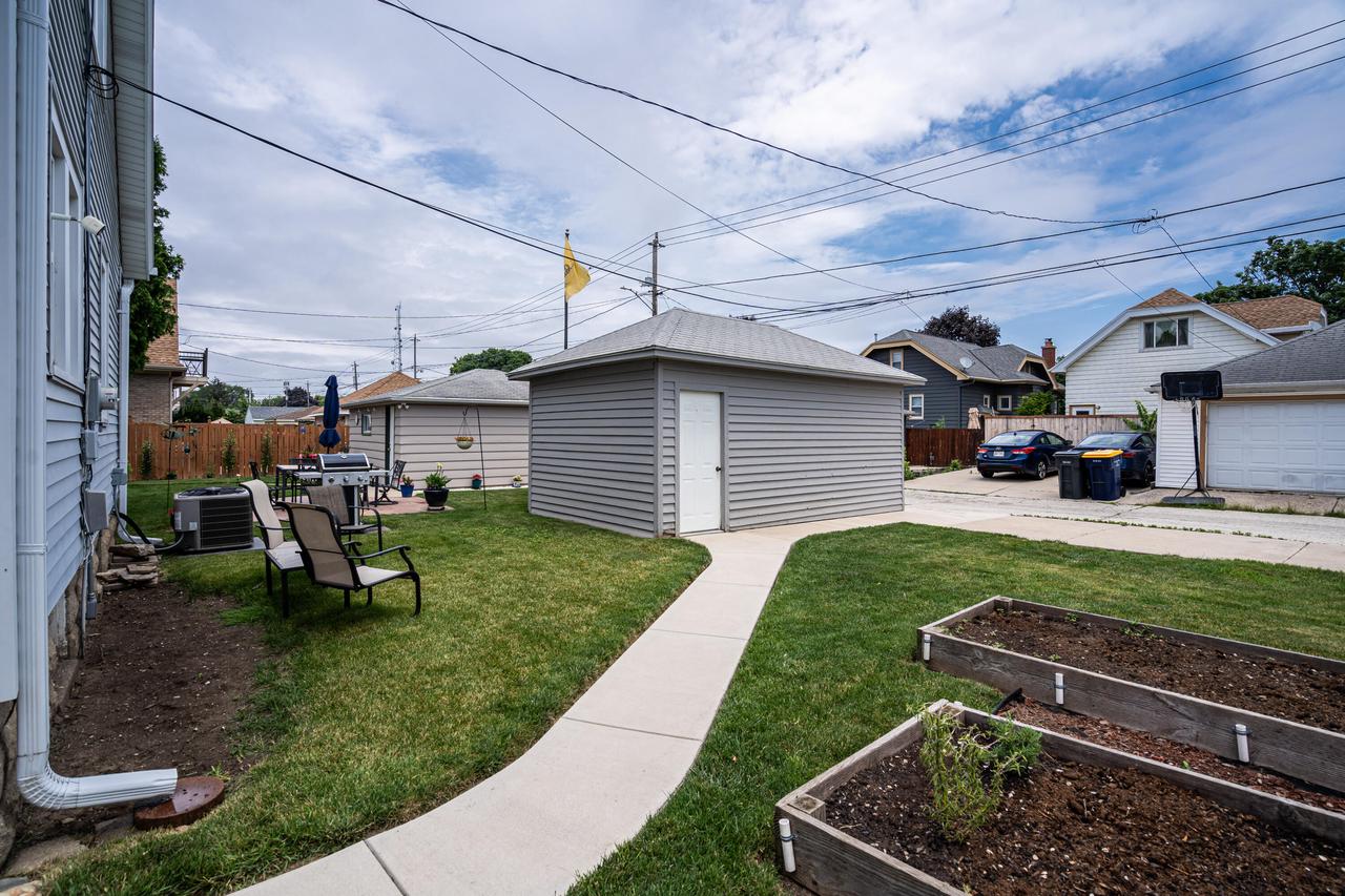 1020 South 77th STREET