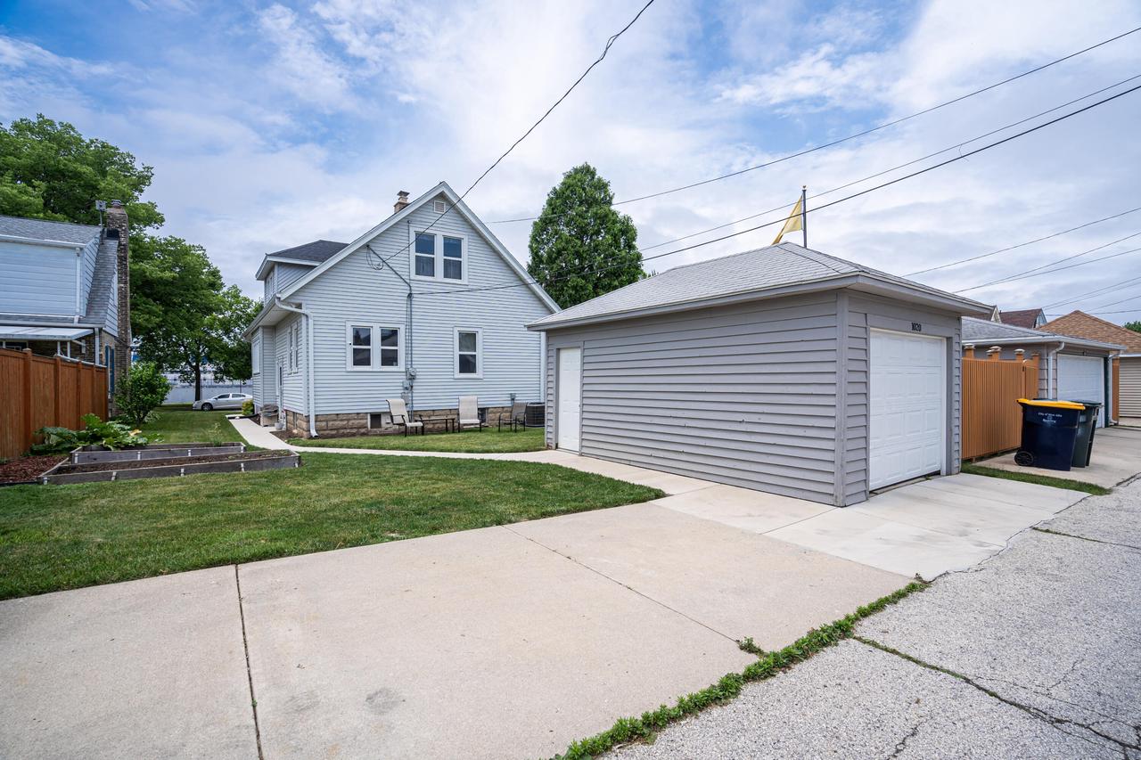 1020 South 77th STREET