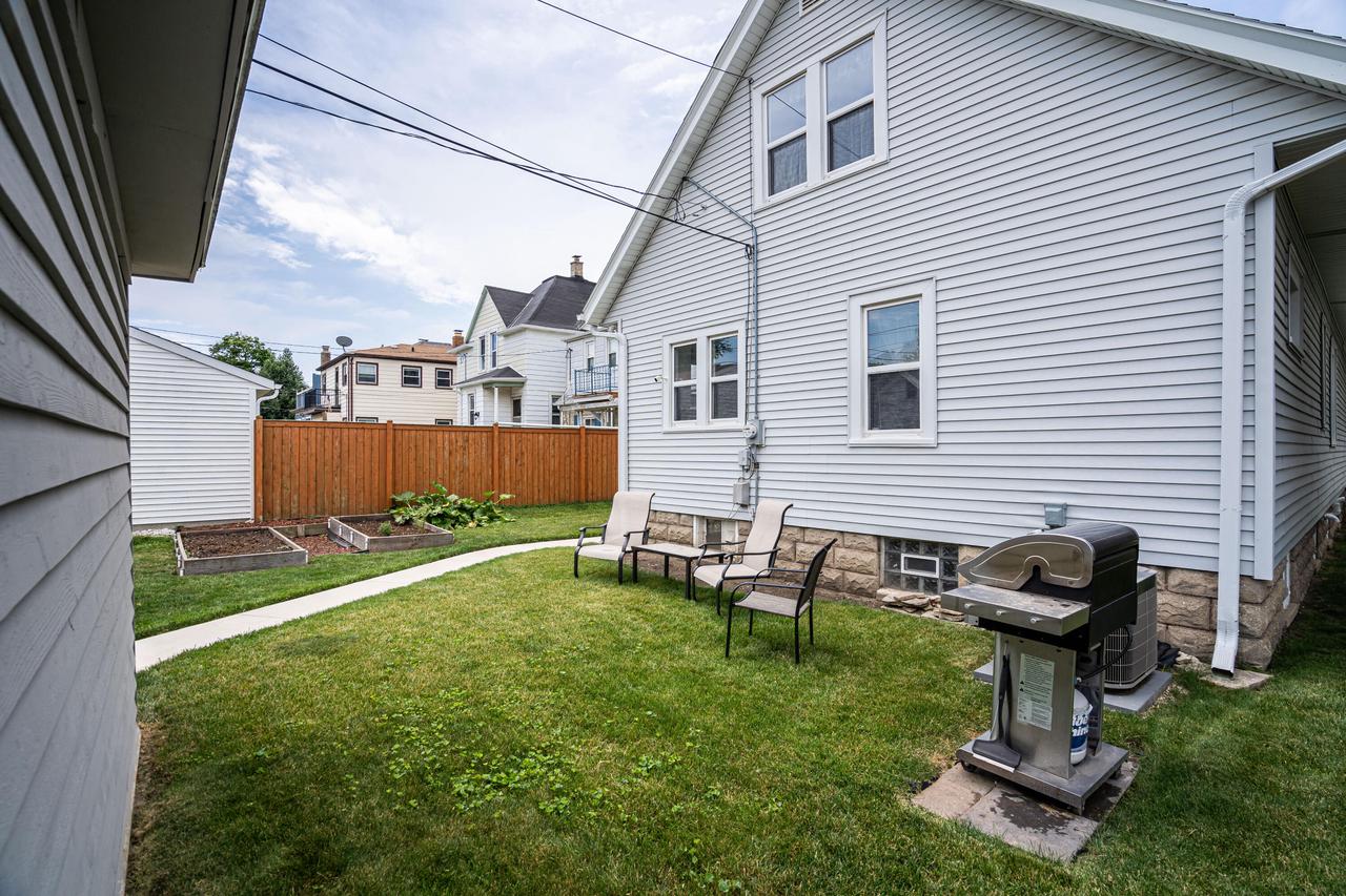 1020 South 77th STREET