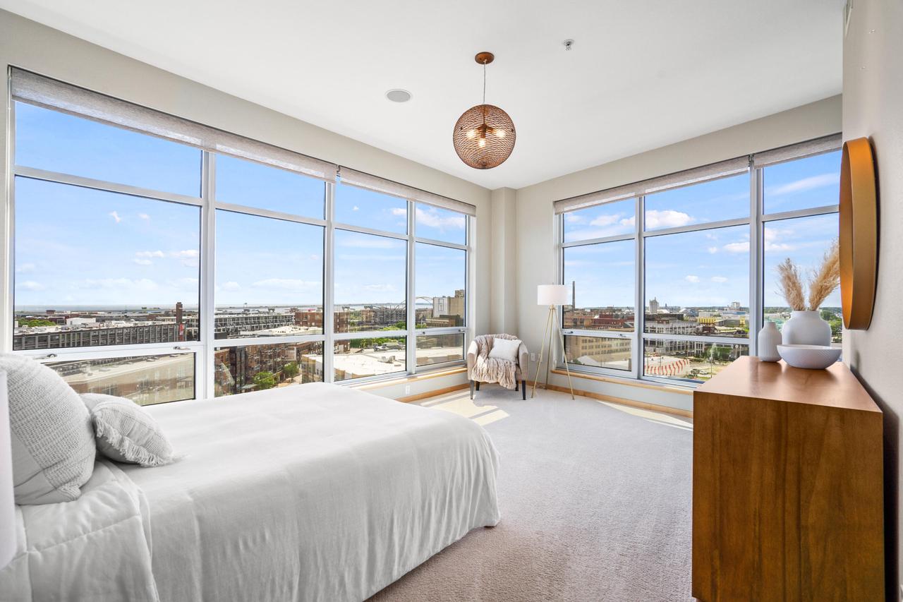 106 West Seeboth STREET 903