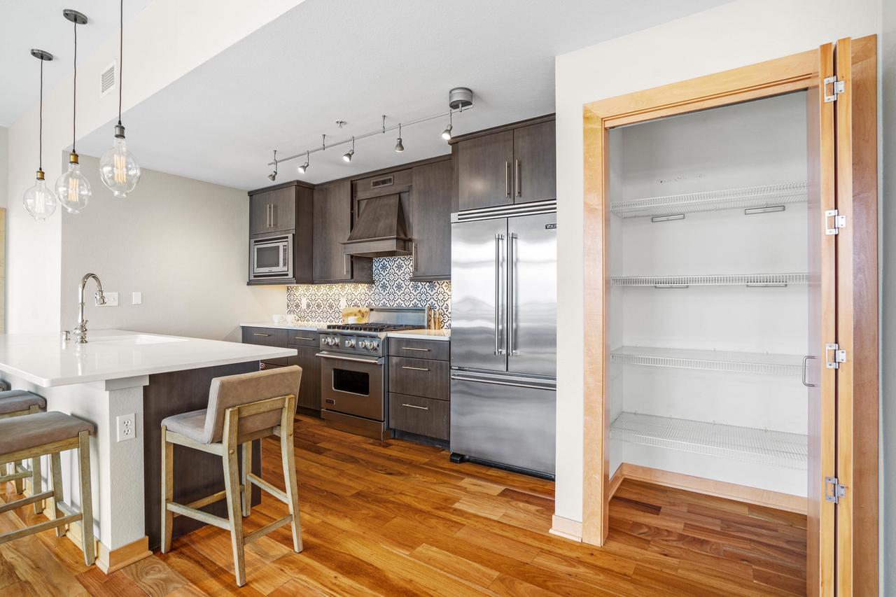 106 West Seeboth STREET 903