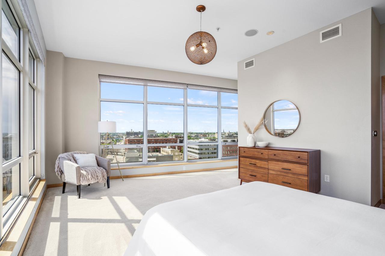 106 West Seeboth STREET 903