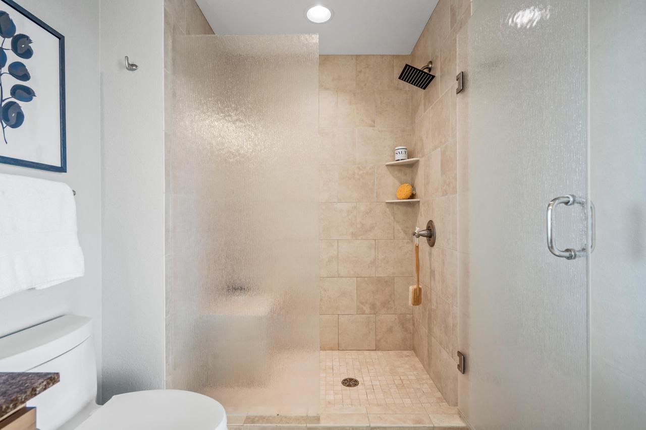 106 West Seeboth STREET 903