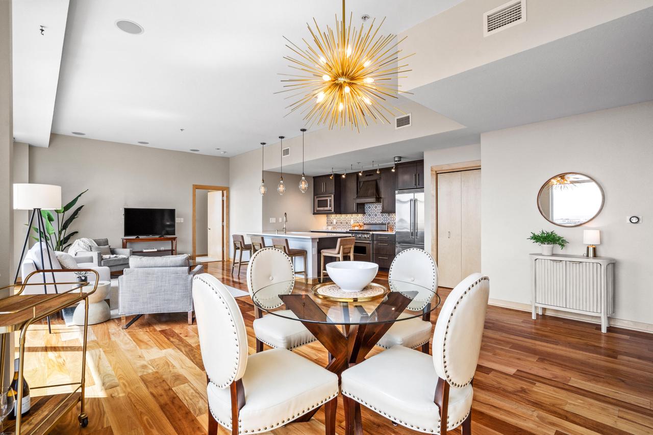 106 West Seeboth STREET 903