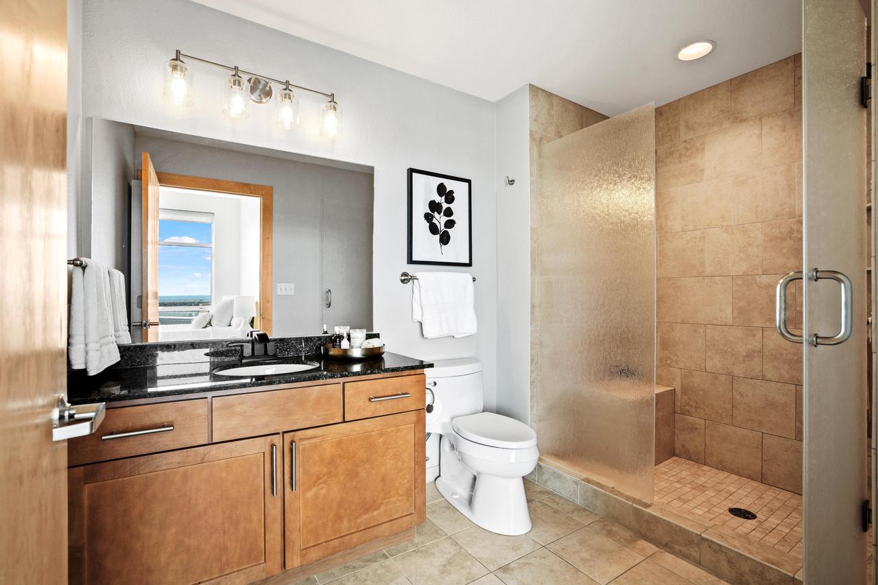 106 West Seeboth STREET 903