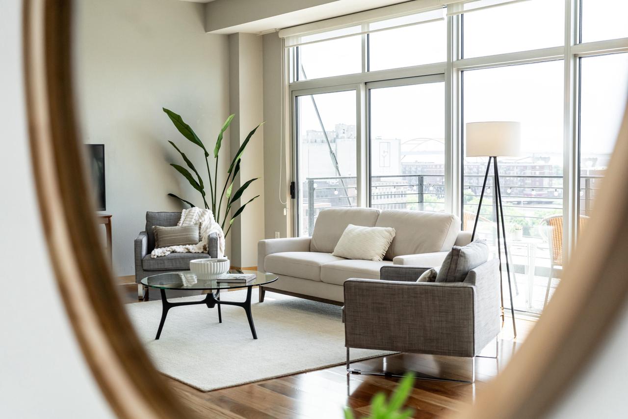 106 West Seeboth STREET 903