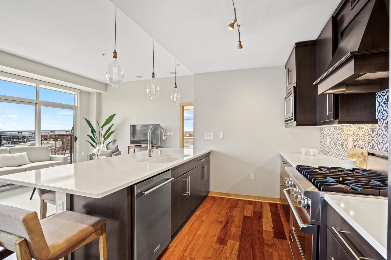 106 West Seeboth STREET 903