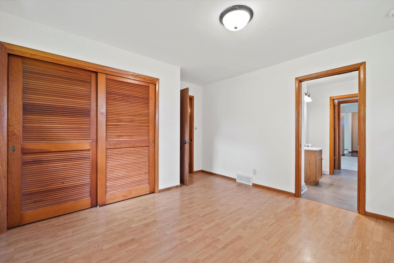 11333 West Edgerton AVENUE