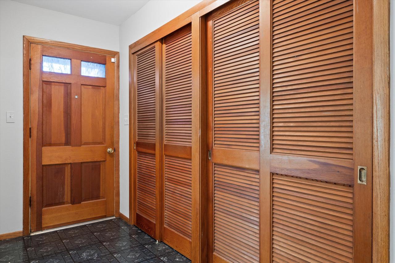 11333 West Edgerton AVENUE