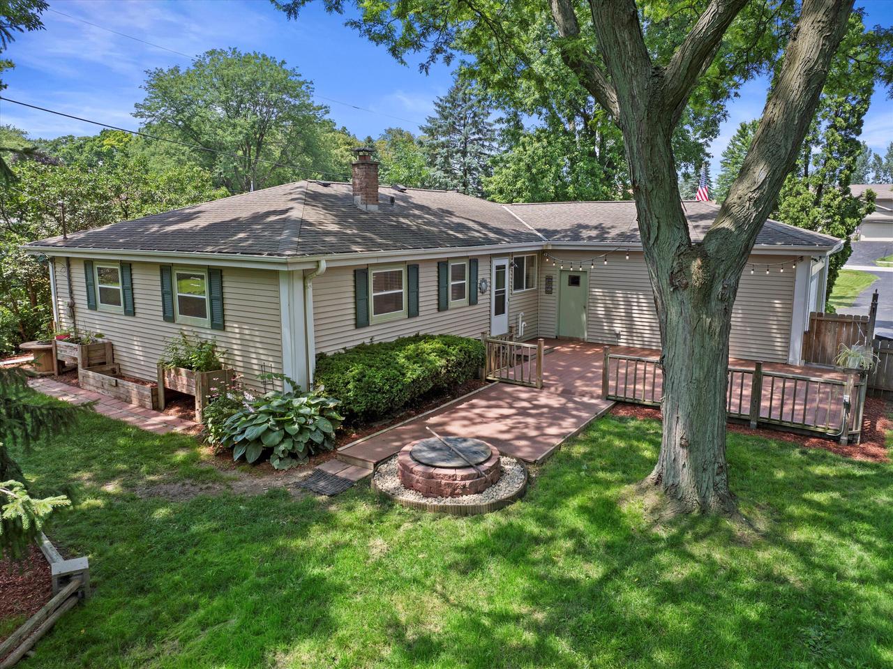 11333 West Edgerton AVENUE