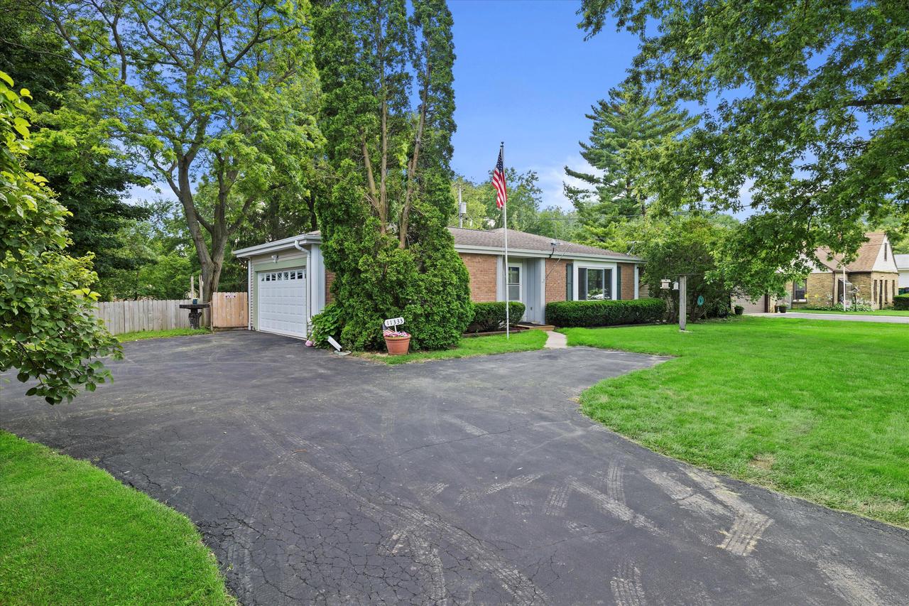 11333 West Edgerton AVENUE