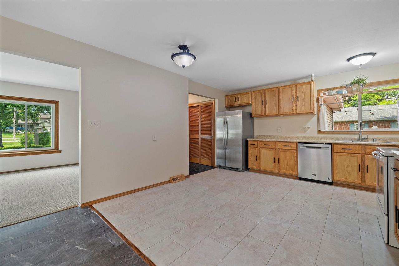 11333 West Edgerton AVENUE