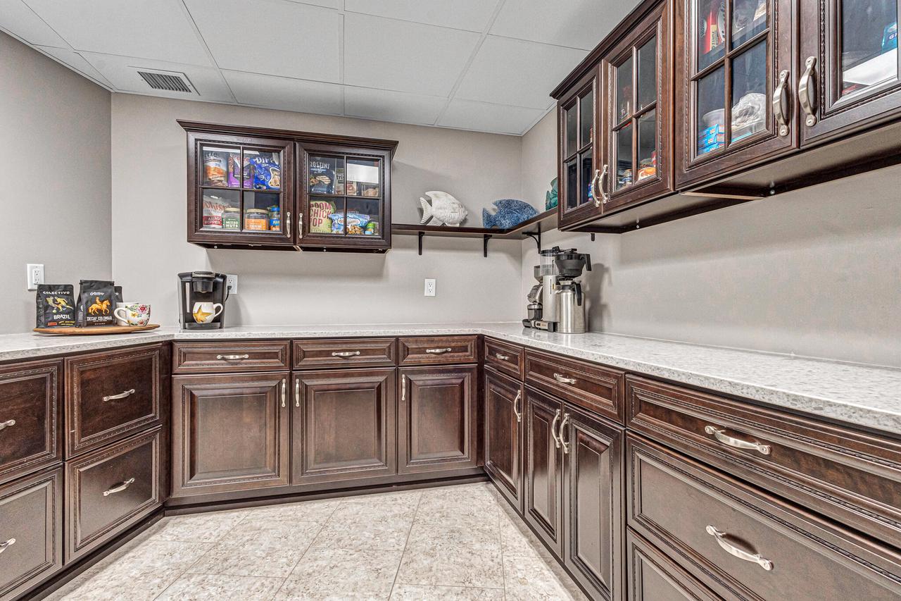 106 West Seeboth STREET 718