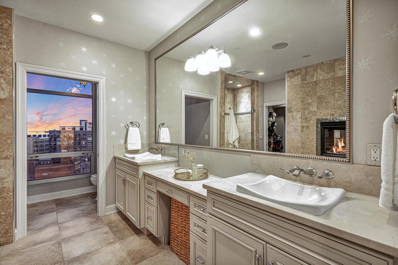 106 West Seeboth STREET 718