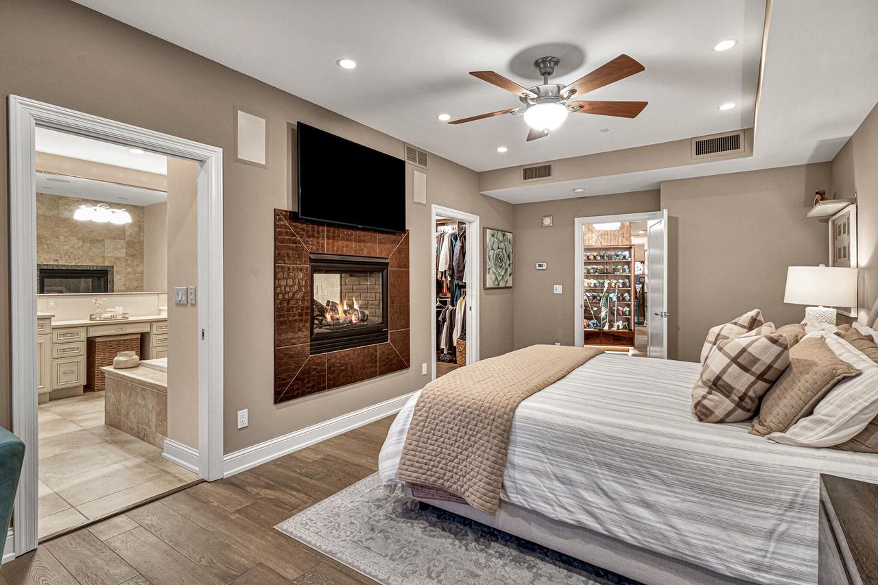 106 West Seeboth STREET 718