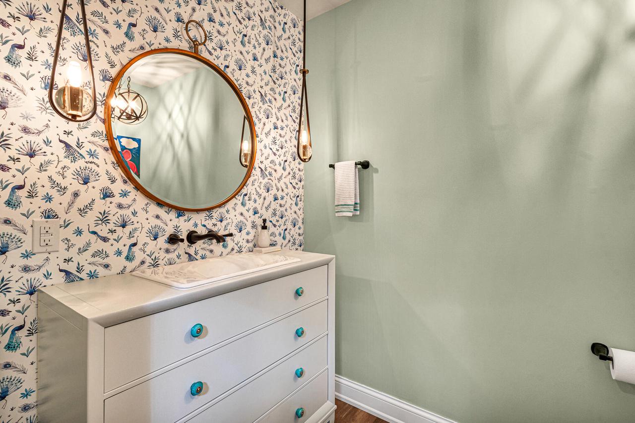 106 West Seeboth STREET 718