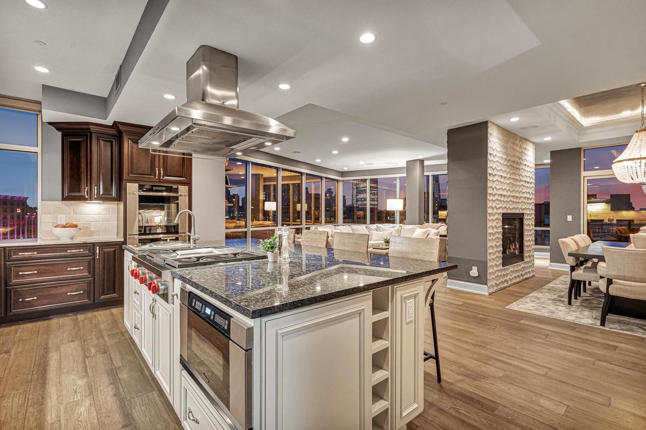 106 West Seeboth STREET 718