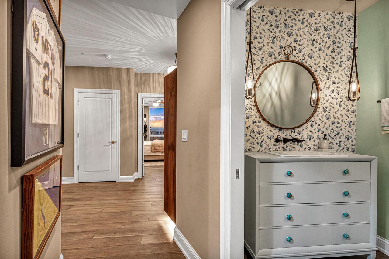 106 West Seeboth STREET 718