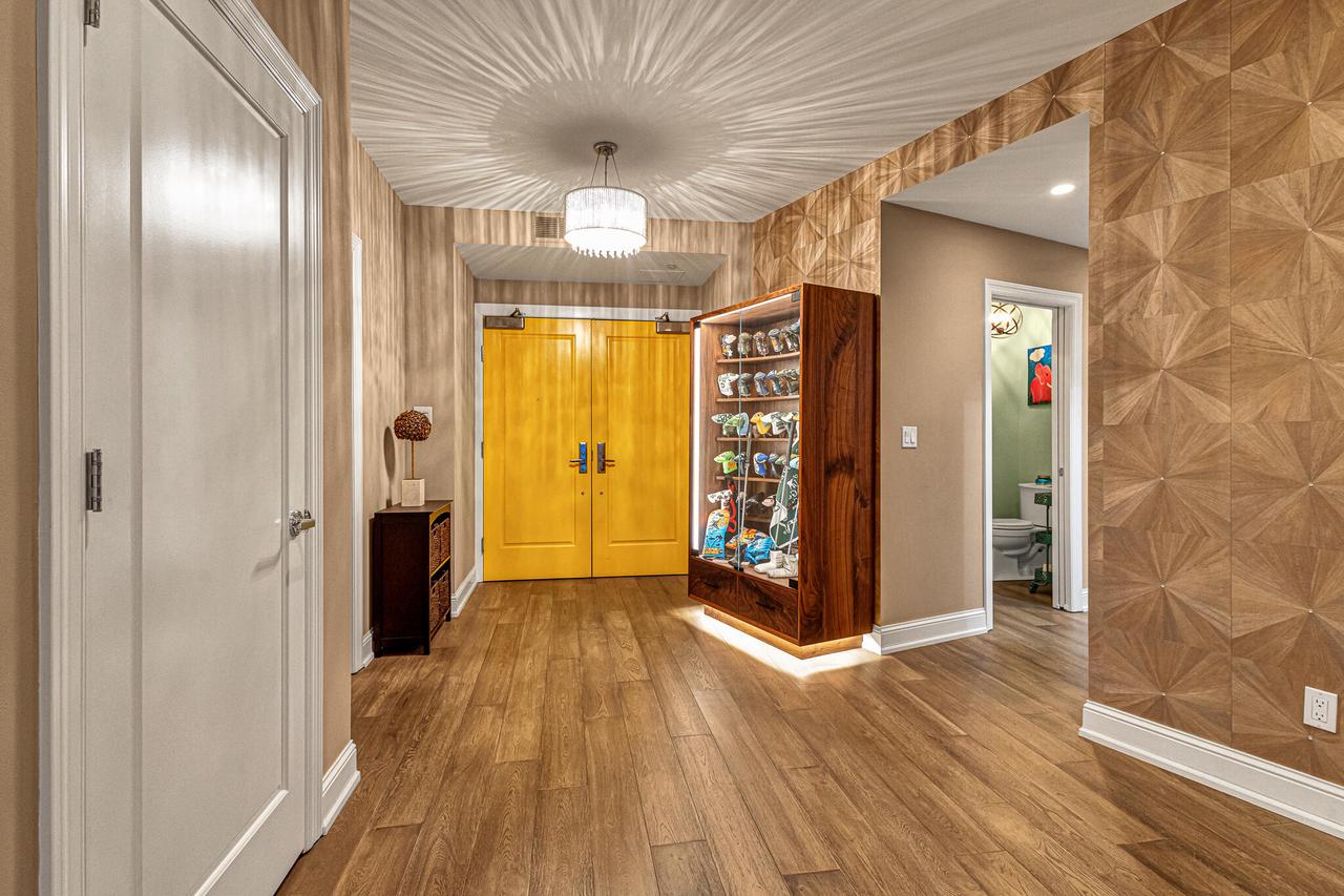 106 West Seeboth STREET 718