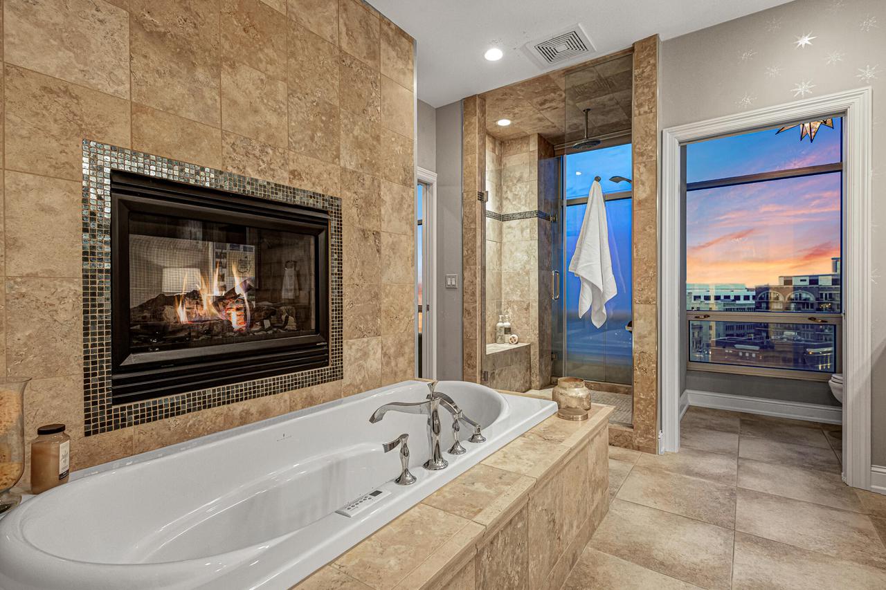 106 West Seeboth STREET 718