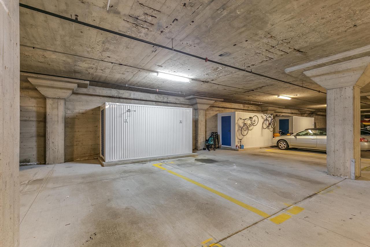 106 West Seeboth STREET 923