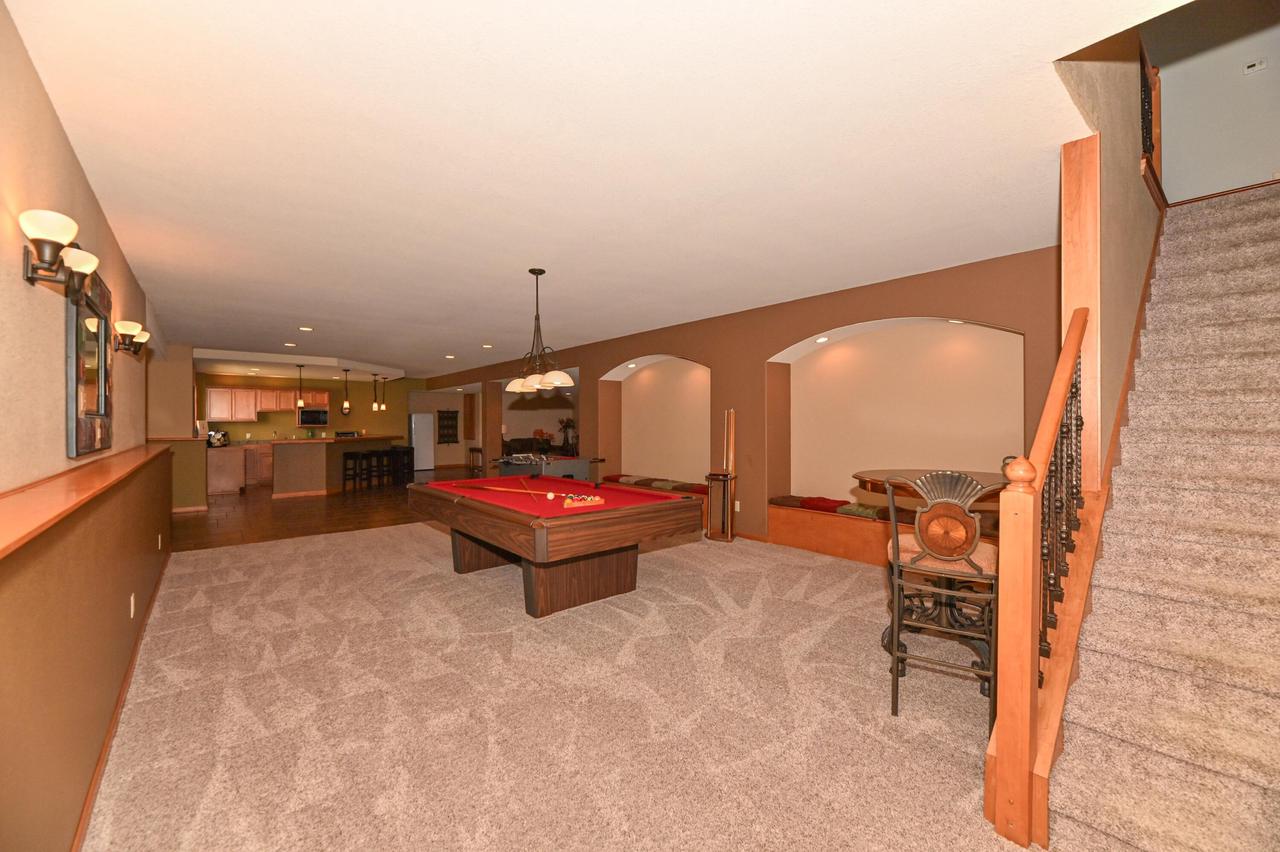 S71W16653 Glen Cove COURT