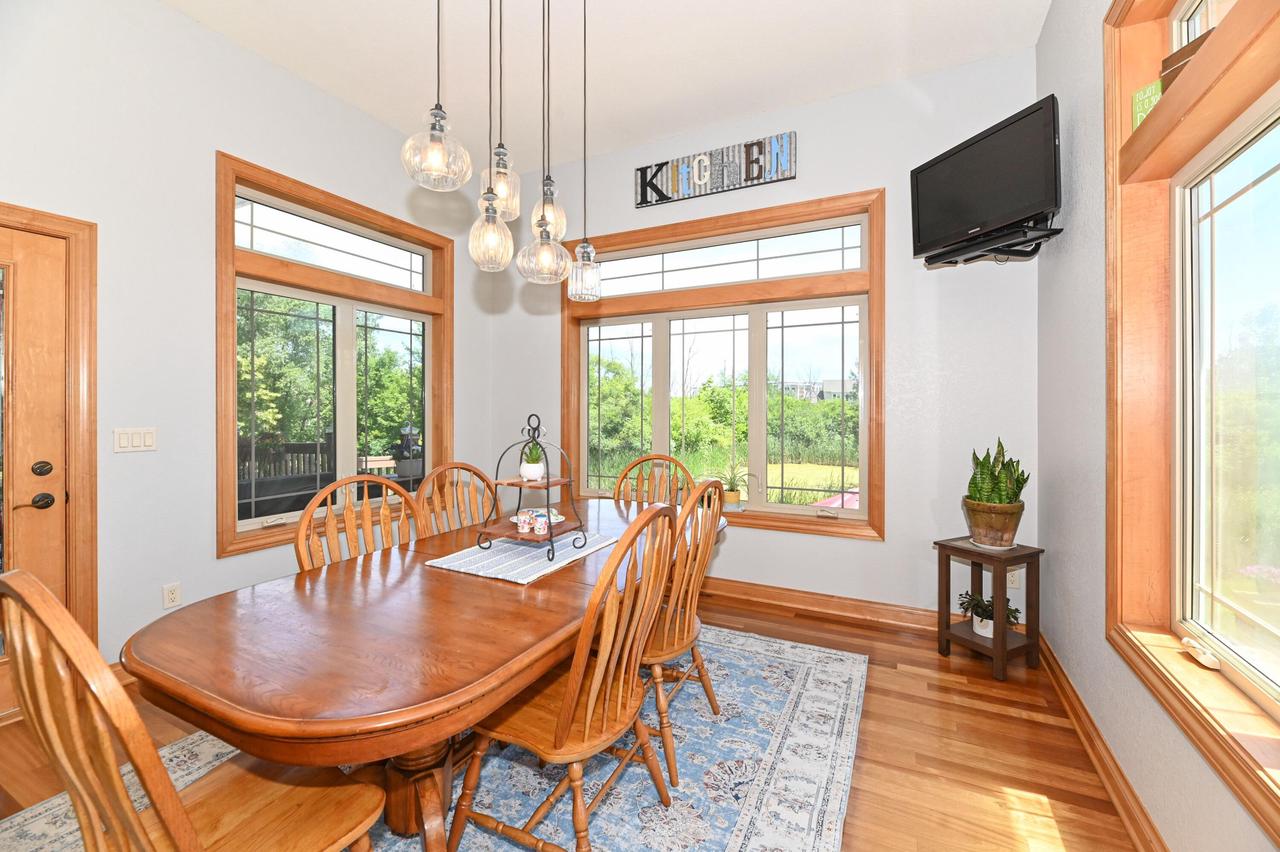 S71W16653 Glen Cove COURT