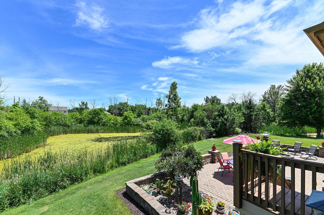 S71W16653 Glen Cove COURT