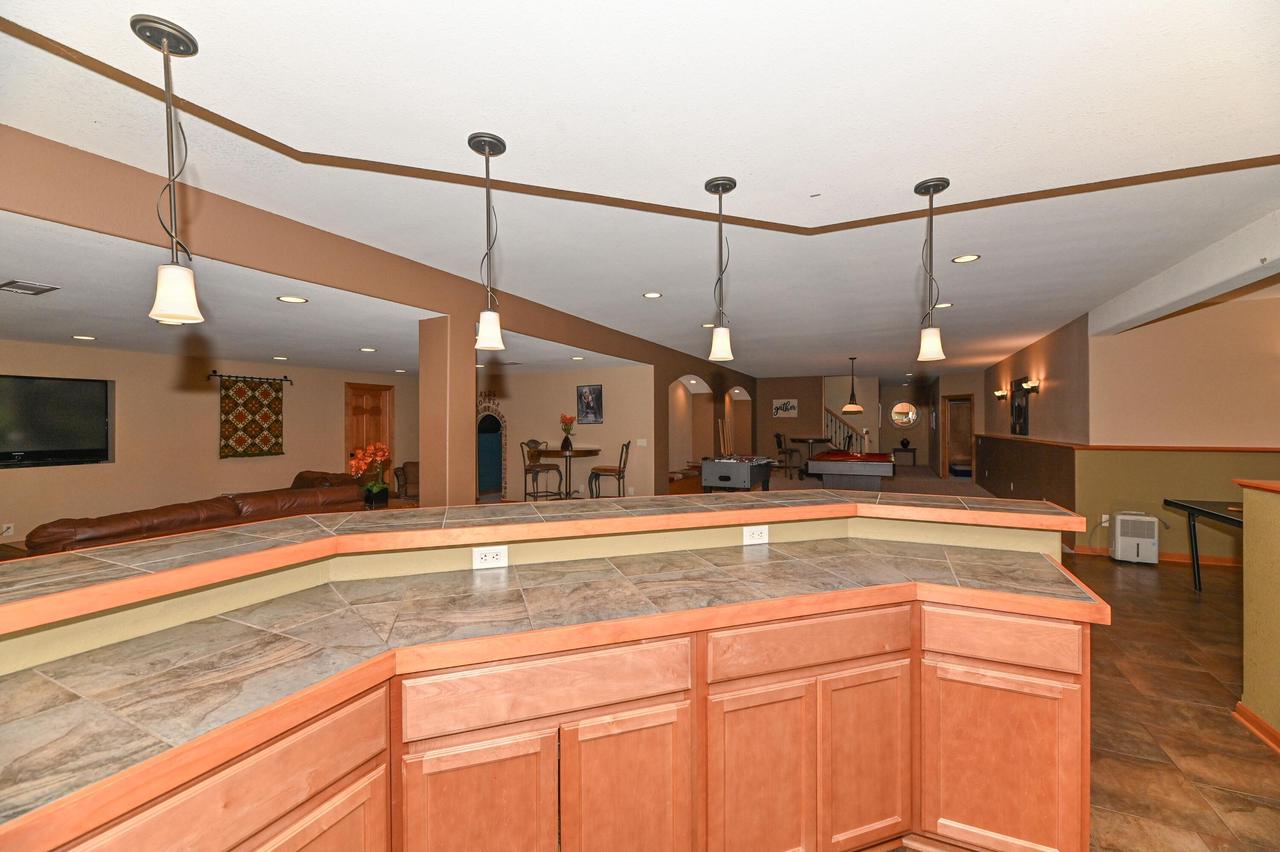 S71W16653 Glen Cove COURT