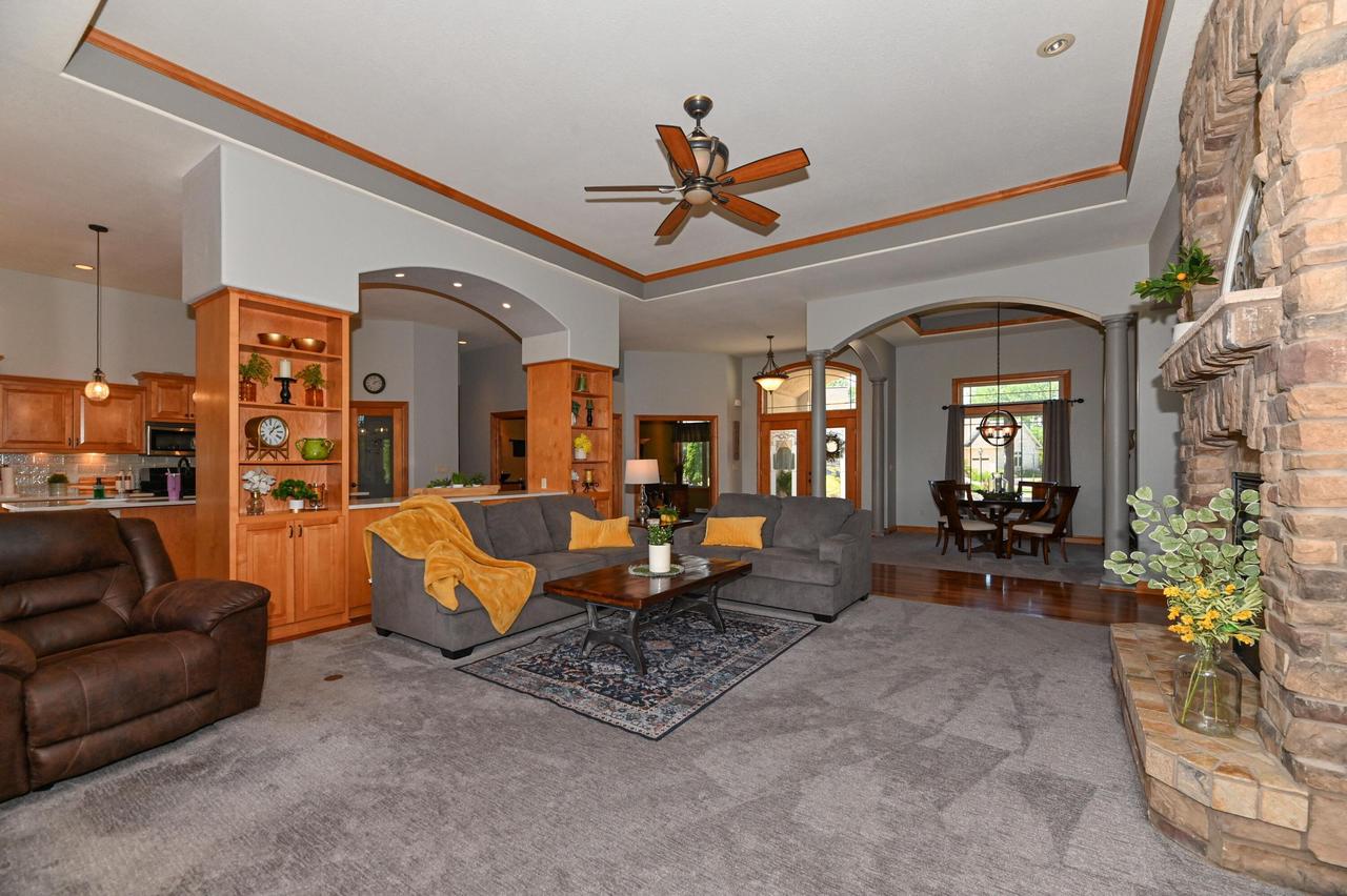 S71W16653 Glen Cove COURT