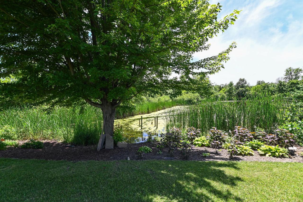 S71W16653 Glen Cove COURT