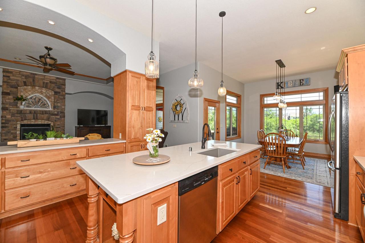 S71W16653 Glen Cove COURT